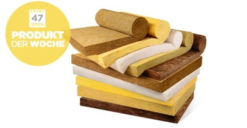 Mehrere Stapel und Rollen von Isoliermaterialien liegen übereinander Die Materialien sind in verschiedenen Farben und Dicken In der linken Ecke ein gelber Kreis text 47 PRODUKT DER WOCHE
