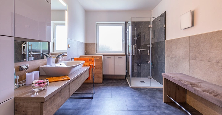 Galerie-Bild 1: Bad und Details-1 Kopie.jpg