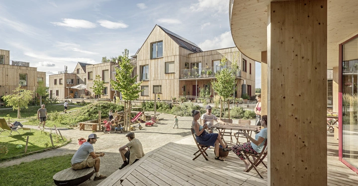 no_die_auenweide_bild-2von6_auenweide_dsc6047_33_38_exp_a4_c_herthahurnaus_jpg.jpg-web Kopie.jpg