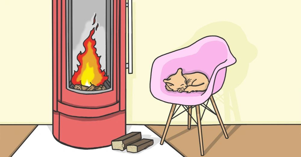 Ein Feuer brennt in einem roten Kamin; daneben schläft eine Katze auf einem rosa Stuhl; im Vordergrund liegen Holzscheite auf dem Boden.