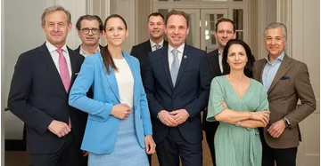 Gruppenbild des Das VÖPE-Präsidiums mit Gerald Beck, Erwin Größ, Nadja Holzer, Philipp Resl, Andreas Köttl, Christopher Pongratz, Sabine Müller, Peter Ulm