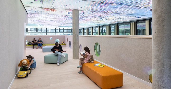 Galerie-Bild 3: Kinderklinik_Freiburg_Bibliothek_(c)Faruk Pinjo Kopie.jpg