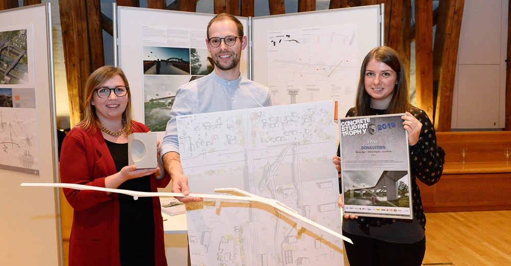 Das Gewinnerteam: Lisa Tobisch, Andreas Rogala und Miriam Jäger von der TU Graz