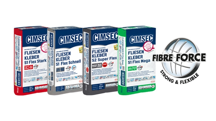 Eine Verpackung mit der Aufschrift CIMSEC-Fliesenkleber: S1 Flex Stark, S1 Flex Schnell, S2 Super Flex ,S1 Flex Mega, sowie das Logo mit dem Text FIBRE FORCE vor einem stilisierten Globus mit parallelen Linien der umgeben ist