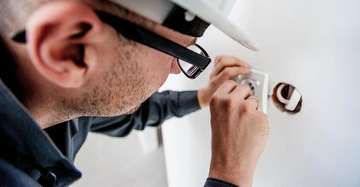 electrician-1080554_1920 Kopie.jpg