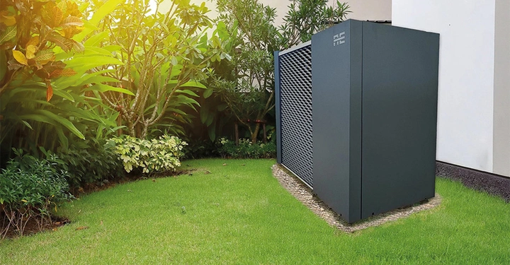 Galerie-Bild 2: LWPM PRO Außeneinheit Kopie.jpg