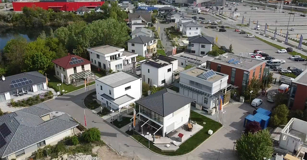 Fertighauspark Blaue Lagune aus der Vogelperspektive