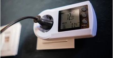 Messgerät zur Erfassung des Stromverbrauchs an einer Steckdose