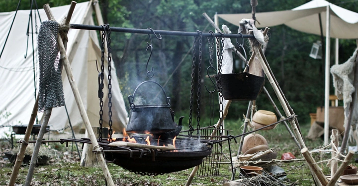 Galerie-Bild 1: Ohne Feuerstelle kein warmes Essen: Das wussten schon unsere Vorfahren.