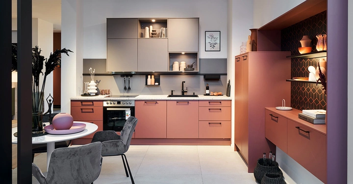 Galerie-Bild 16: Trend_Farbrausch_Kueche_07_Scala_Amarant_Scala_Greige_a Kopie.jpg