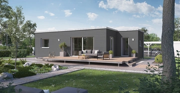 Ein modernes einstöckiges Haus mit Flachdach steht in einem gepflegten Garten mit Bäumen und Rasen; auf der Holzterrasse des Hauses stehen Gartenmöbel.