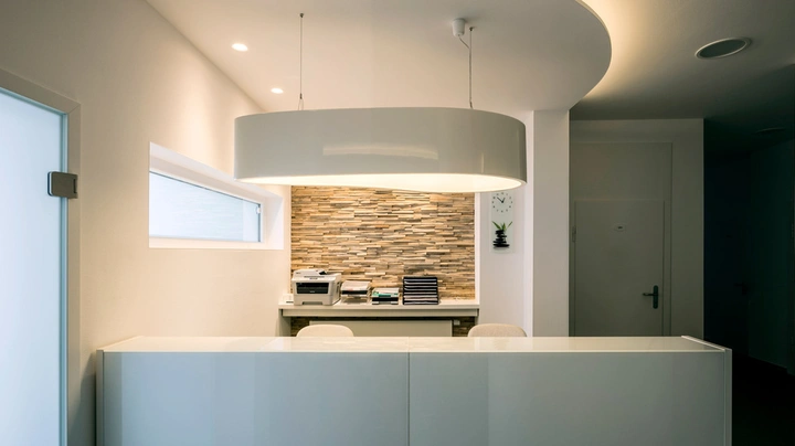 Lichtsteuerung geht auch smart z.B. mit JUNG