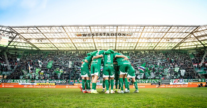 Galerie-Bild 1: fans-choreo-mannschaft-sk-rapid-blau-weiss-linz-