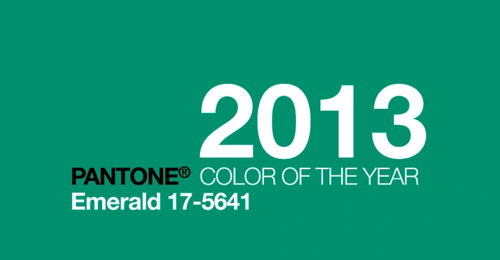 Galerie-Bild 14: Text 2013 PANTONE COLOR OF THE YEAR Emerald 17-5641 auf grüner Fläche
