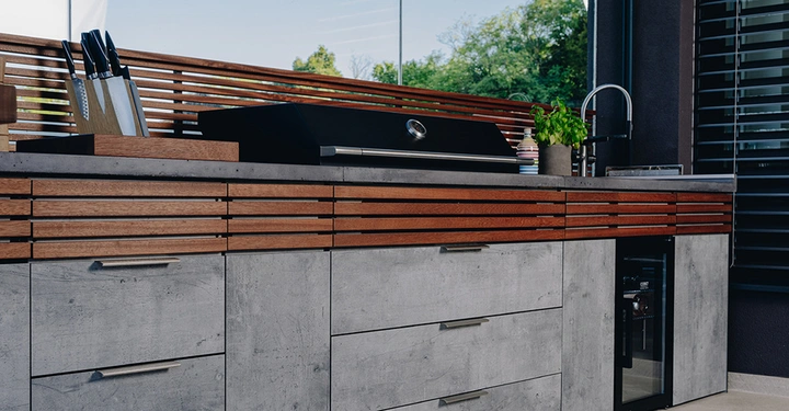 Galerie-Bild 2: Küche aus HPL mit Echtholz Kopie.jpg